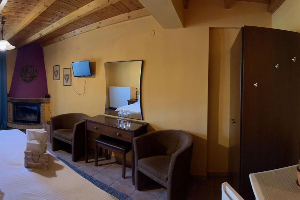 Guesthouse Teloni Vitina Exterior foto